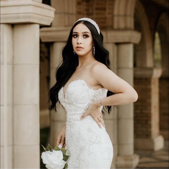 Meet your Posher, Amairani - Picture 1 of 1